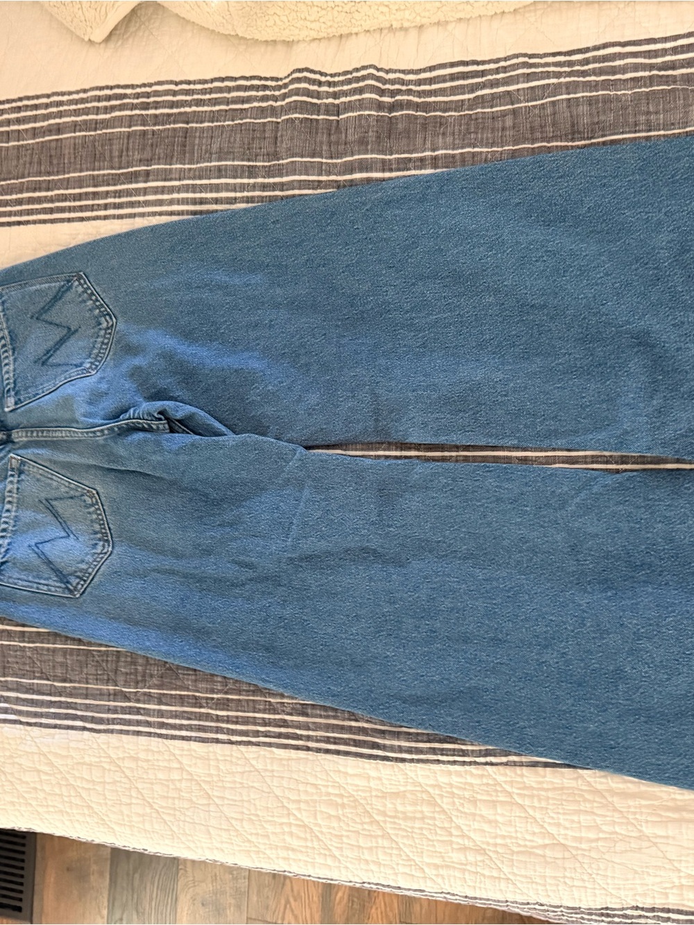 MOTHER Wide-Leg High Rise Jeans in Blue Wash - Picture 4 of 6